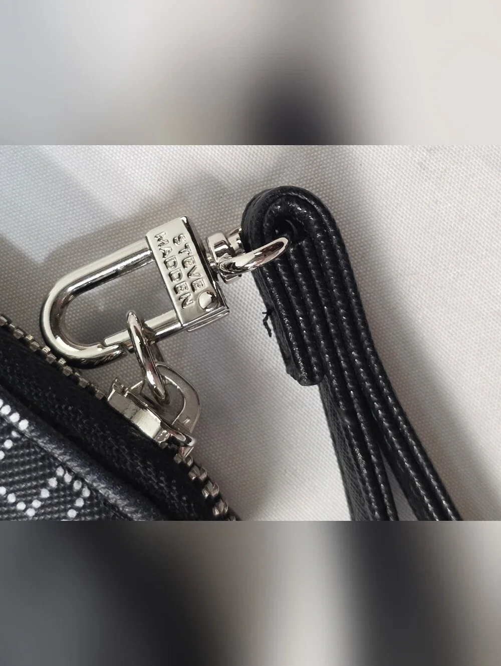 Steve Madden Zip Around Black Logo Wristlet/Clutch/Trifold Wallet